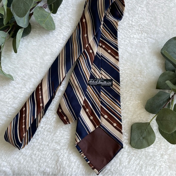 H.A.&E. Smith Ltd. Traditional Width Diagonal Striped Navy, Tan, and Brown Tie - Picture 8 of 8